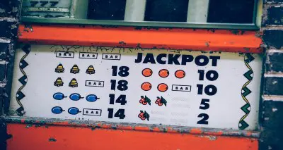 Do Gamblers and Investors Share the Same Qualities?