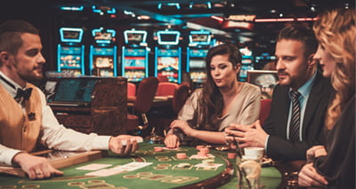 BLACKJACK – IS IT REALLY LIKE IN THE MOVIES?
