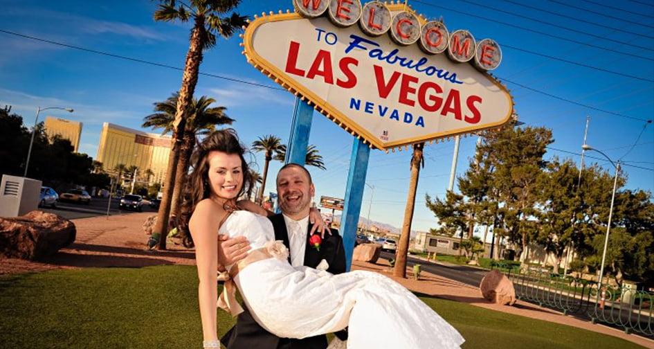 What percentage of Americans is married in Las Vegas and why is it so popular?