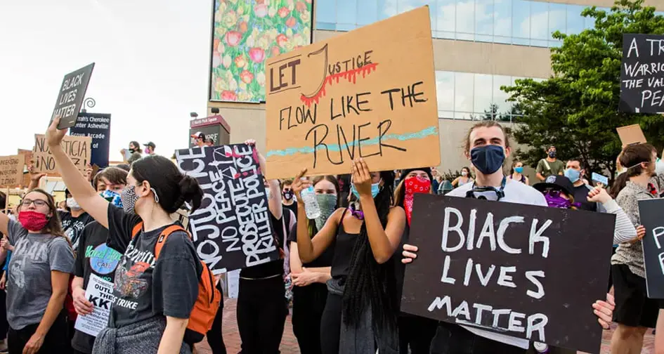 Protests in the USA: Causes and Consequences