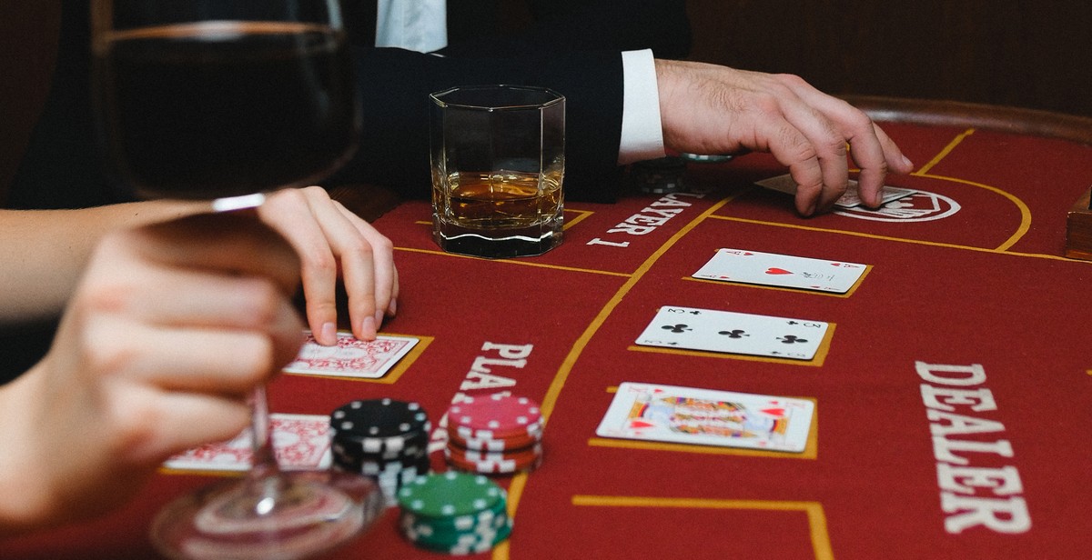 The Dark Side of Gambling Addiction: Signs and Symptoms to Watch Out For