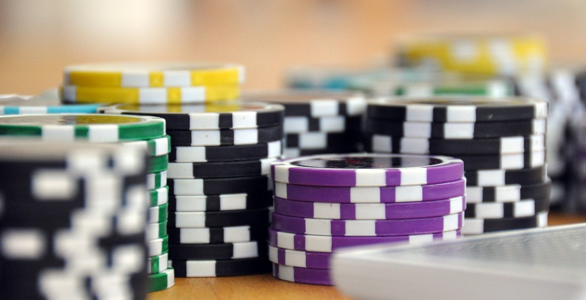 The Art of Bluffing: How to Win at Poker